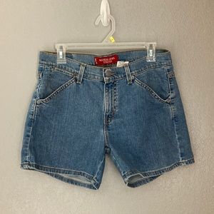levi’s nouveau stretch jean shorts